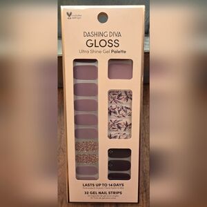 Dashing Diva Gloss 32 Gel Nail Strips - Lasta Up To 14 Days